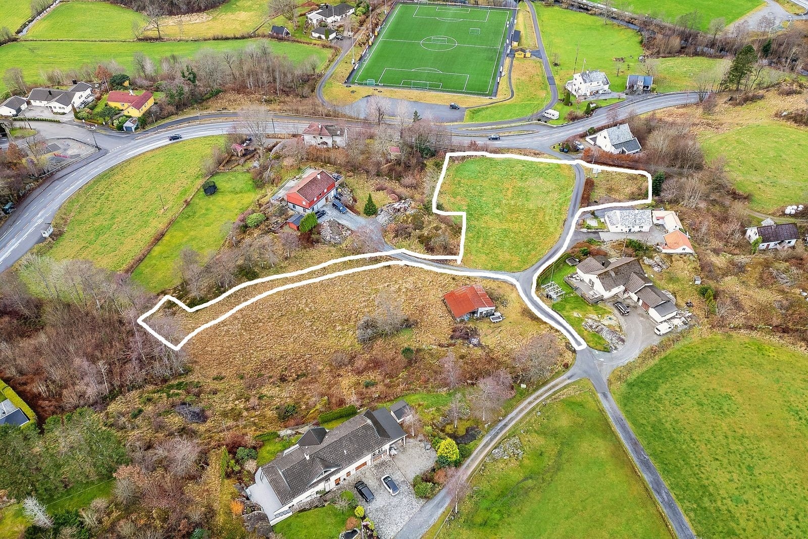 Eiendommen gnr. 104 bnr. 2 består av 2 teiger, tilsammen på totalt ca 28,3 dekar. Her vises teig 1. Galleribilde