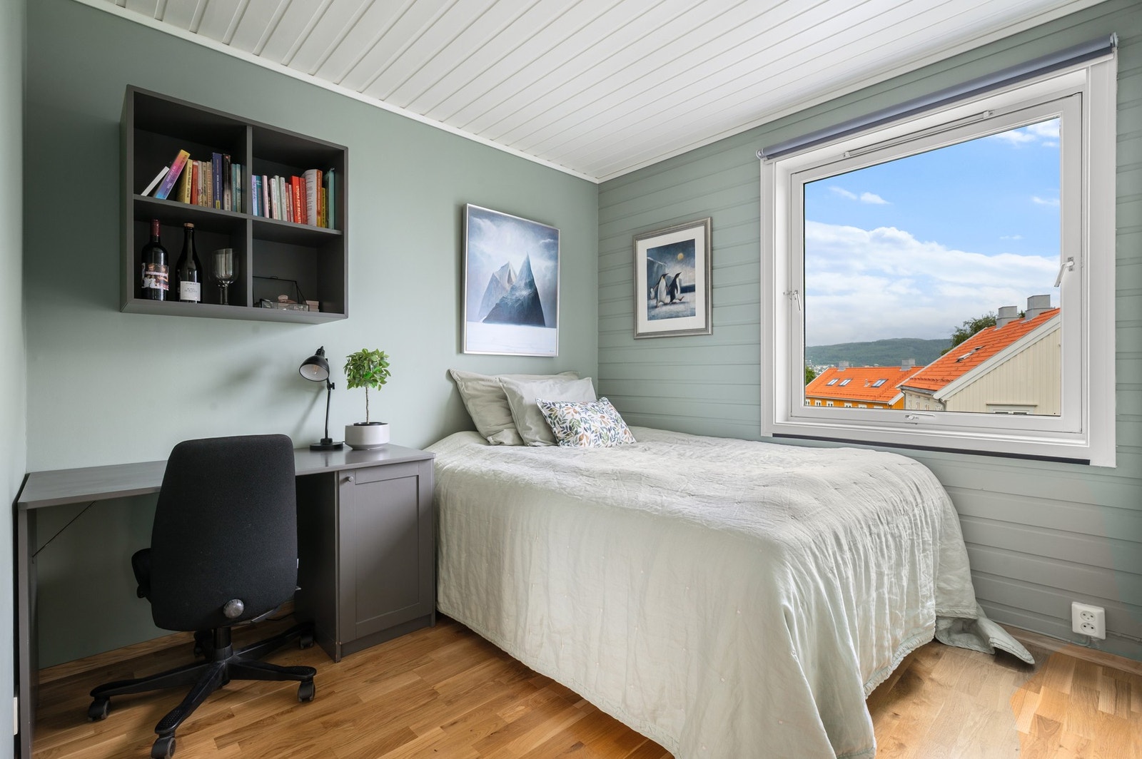 Soverom 1 er på 8,7m². Galleribilde