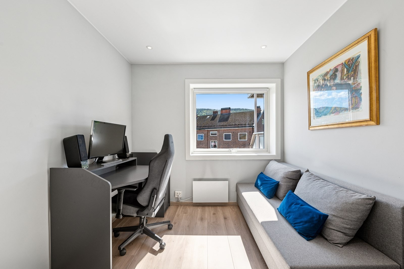 Soverom nr2. Kan også brukes som kontor Galleribilde