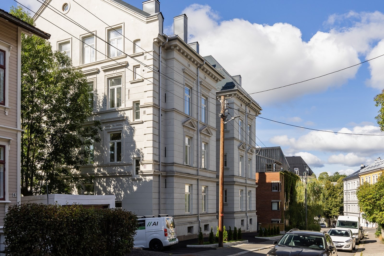 Johannes Bruns gate er kanskje områdets mest ettertraktede gater. Stille og rolig med kort vei til alt! Galleribilde