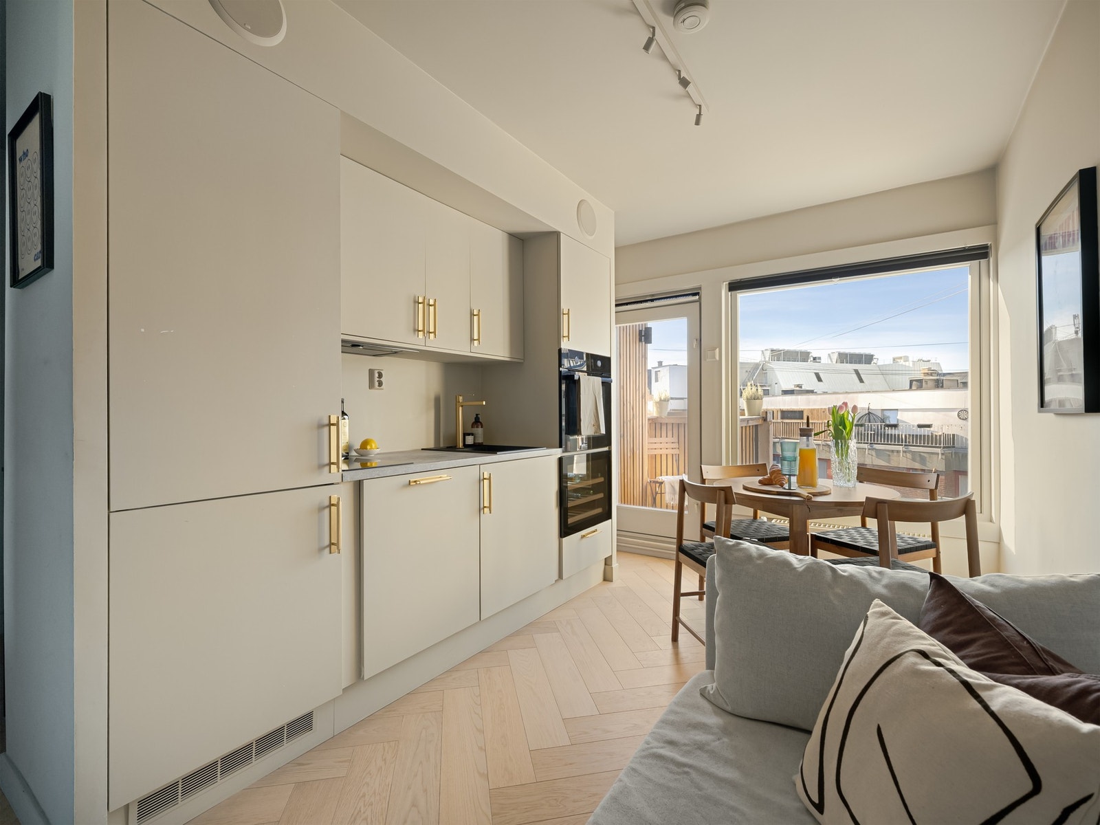 Velkommen til Krumgata 5A og denne fantastiske leiligheten! Foto: Alexander Granlie (@boliggram) Galleribilde