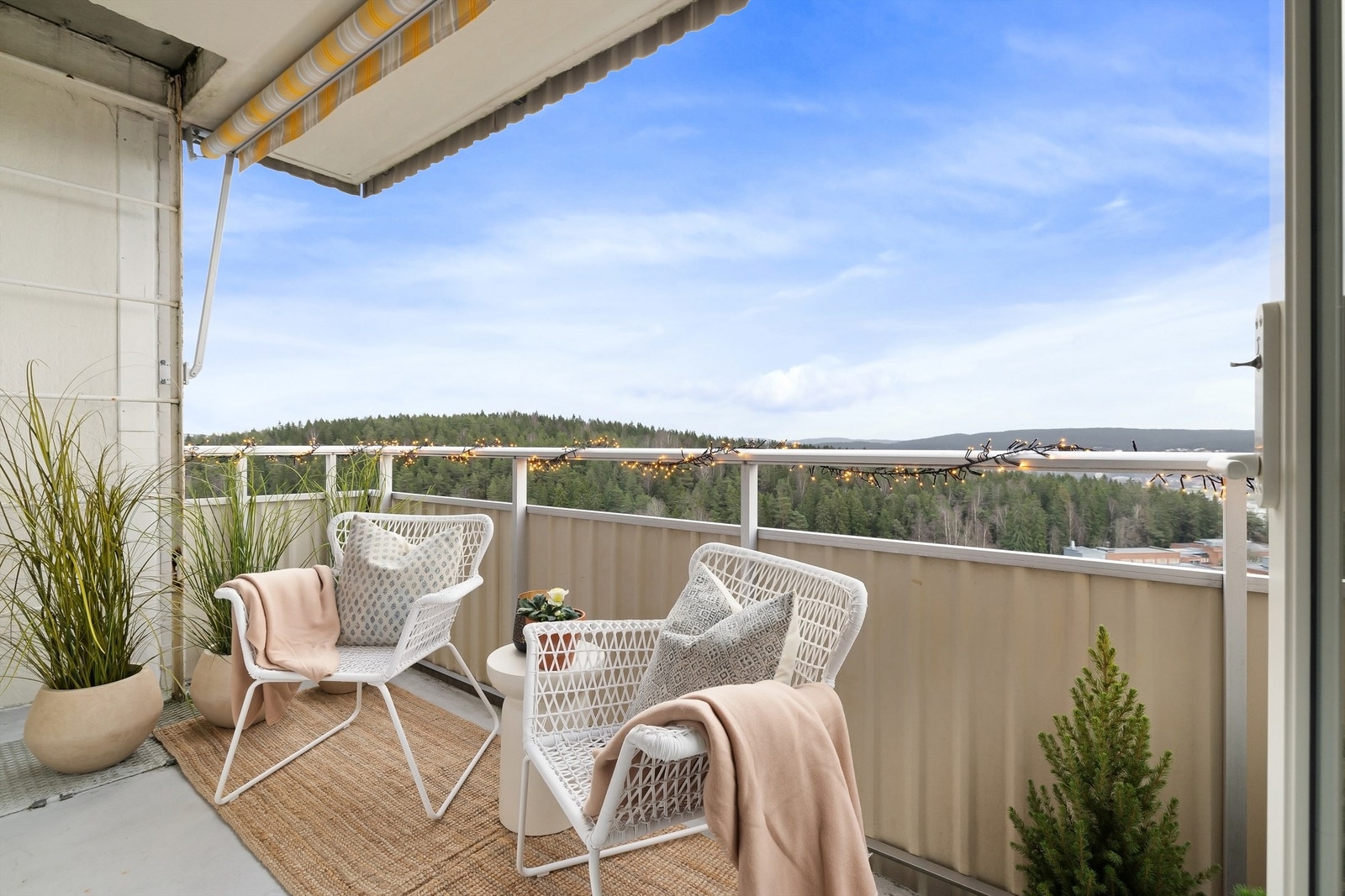 Direkte utgang til boligens fantastiske balkong! Galleribilde