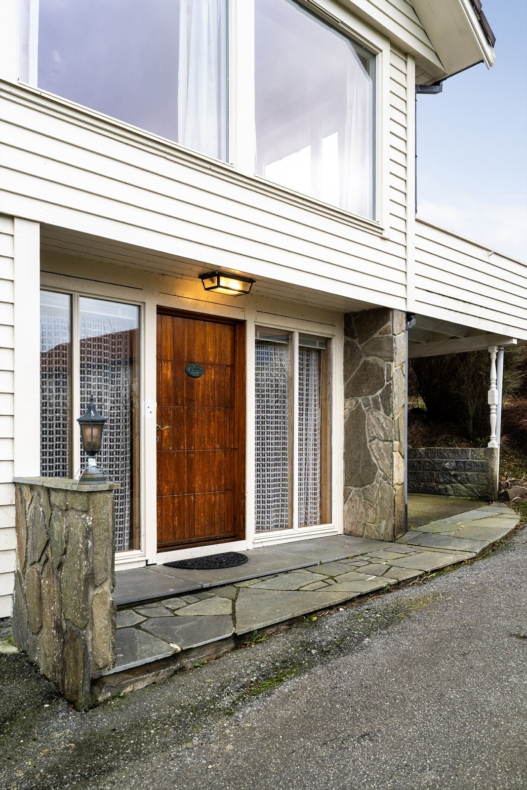 Inngangsparti. Galleribilde