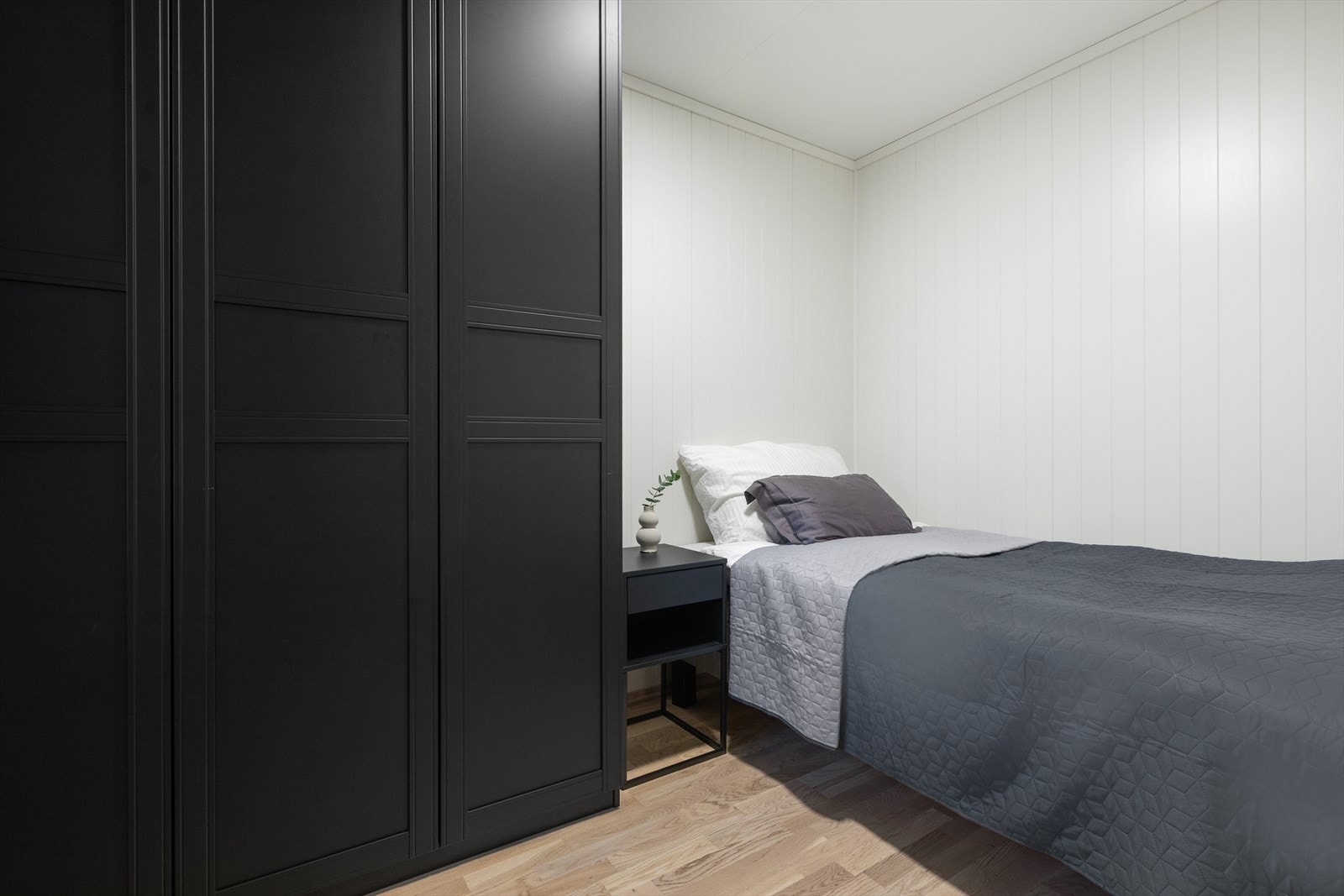 Det andre soverommet egner seg godt som barnerom, gjesterom eller kontor. Galleribilde