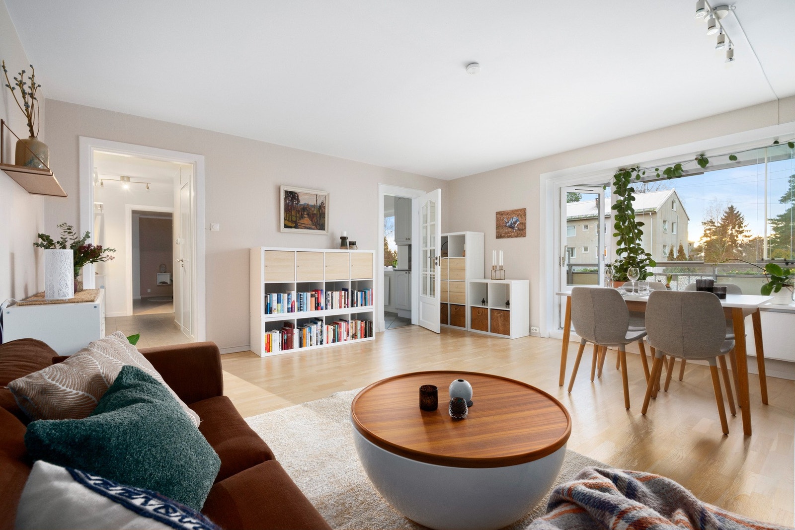 Velkommen til Eiksveien 78 - Presentert av Fredrik Martinsen i Privatmegleren Bærum Galleribilde