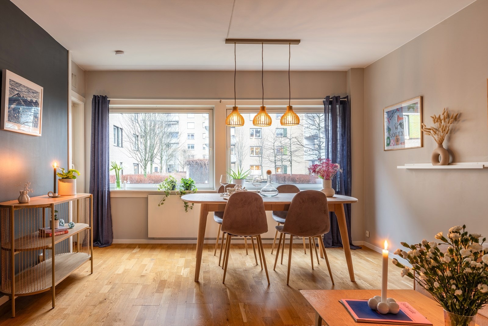 Dette er en lekker 3- roms andelsleilighet fint beliggende på Storo. Galleribilde