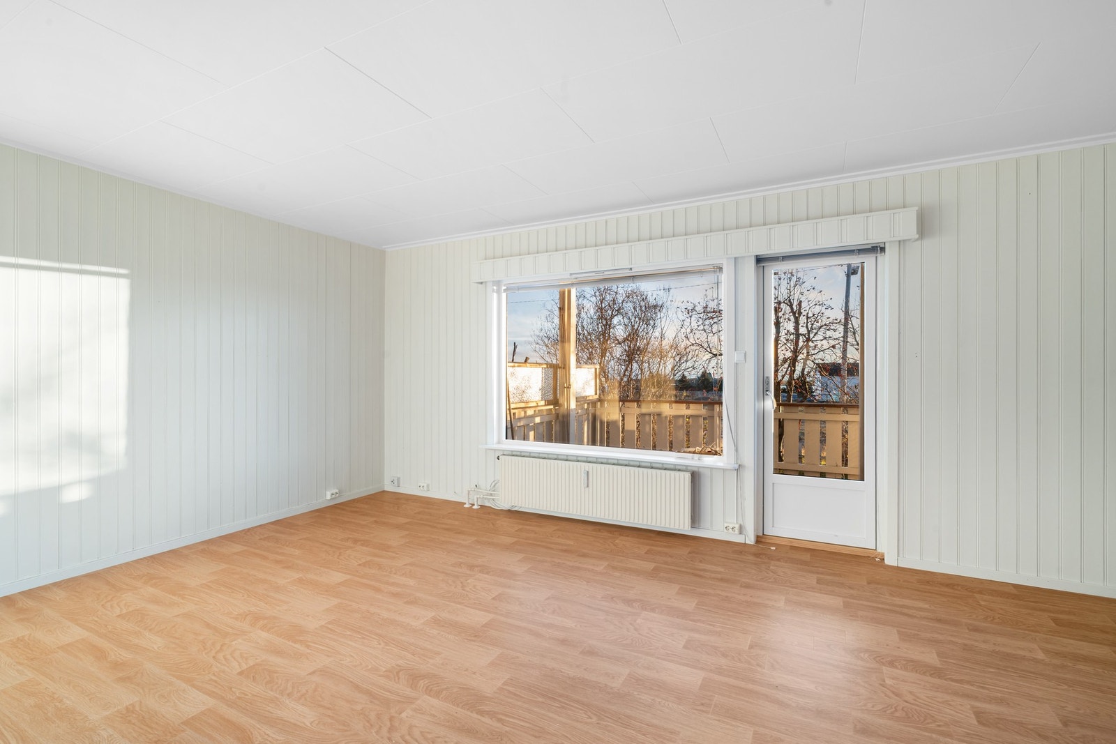 Fra stuen er det utgang til terrasse Galleribilde