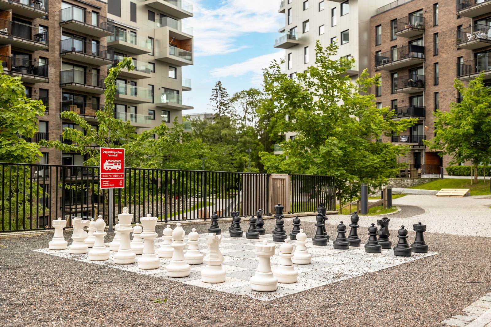 Fellesområdene er barnevennlige, og byr på godt med boltreplass for hele familien. Galleribilde