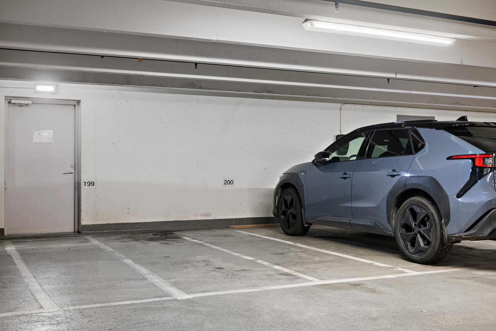 Leiligheten disponerer parkeringsplass i felles garasjeanlegg. Galleribilde