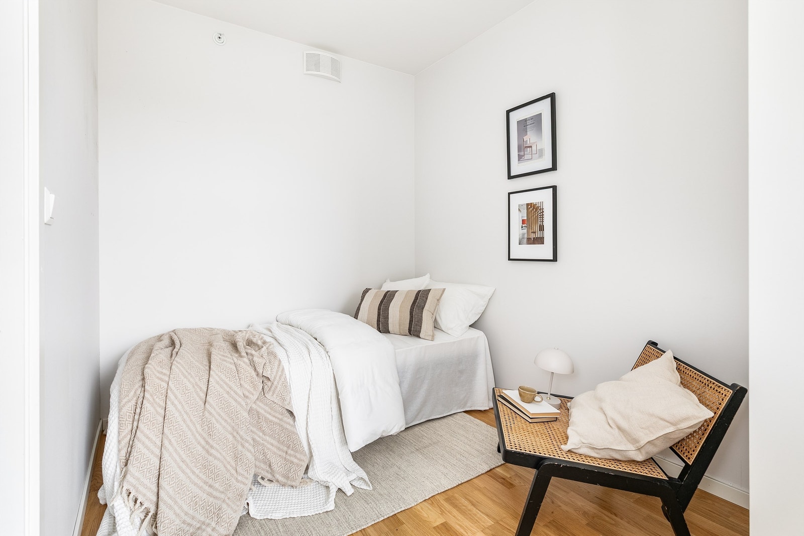 Med nesten 7 kvm. er soverom 2 et naturlig barne-/gjesterom. Galleribilde