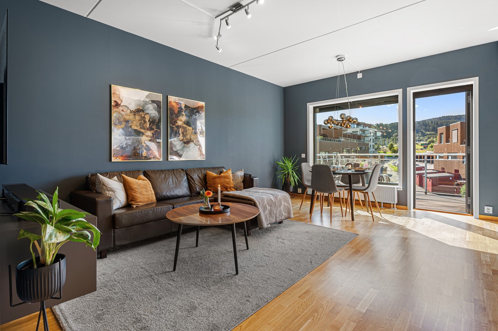 EiendomsMegler1 ved Kenneth Johansen har gleden av å presentere Horgvegen 5! Fotograf: Krokstad & Nervik (Jens Martin Nervik) Galleribilde