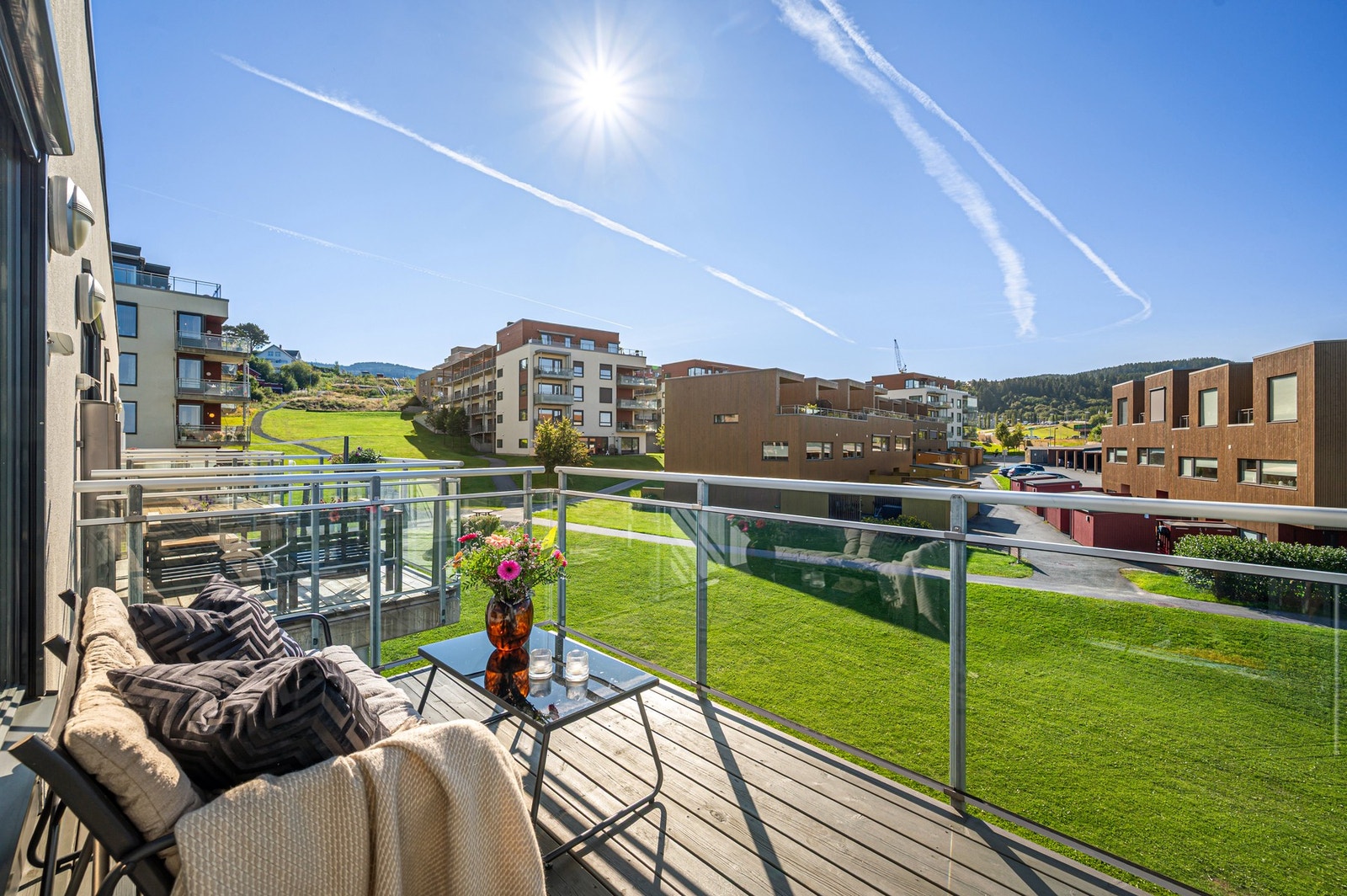 Fra stuen har man utgang til en herlig vestvendt balkong på 7,3m². Galleribilde