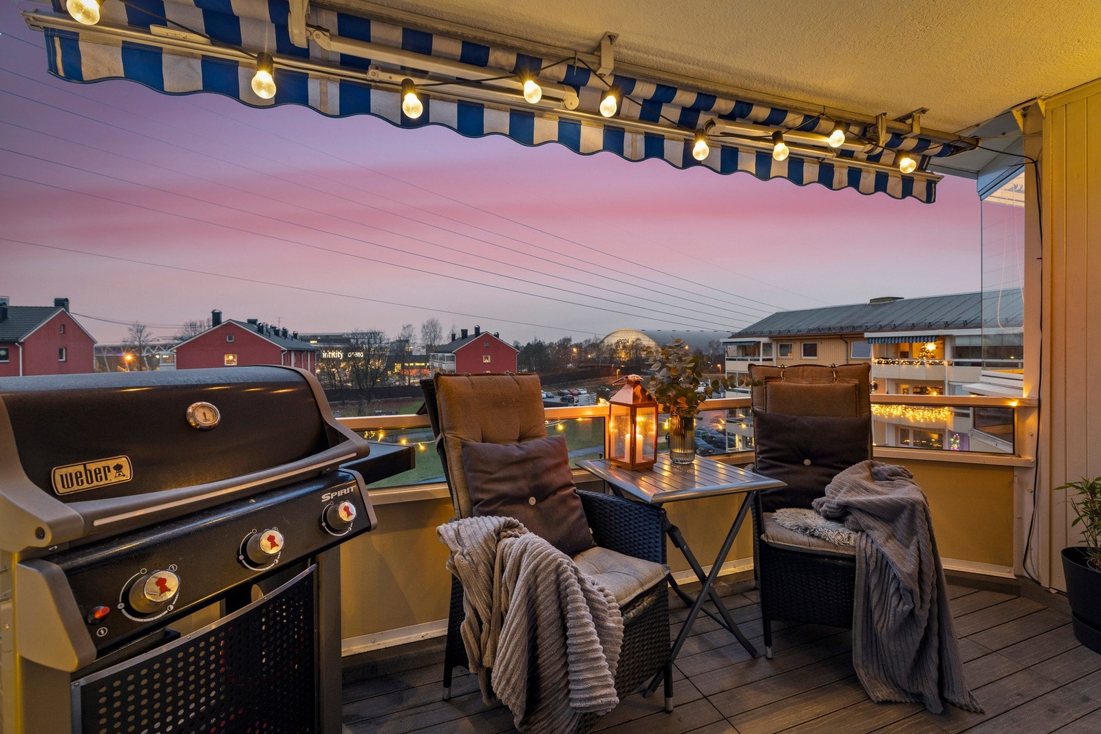 Også på kveldstid kan man nyte balkongen Galleribilde