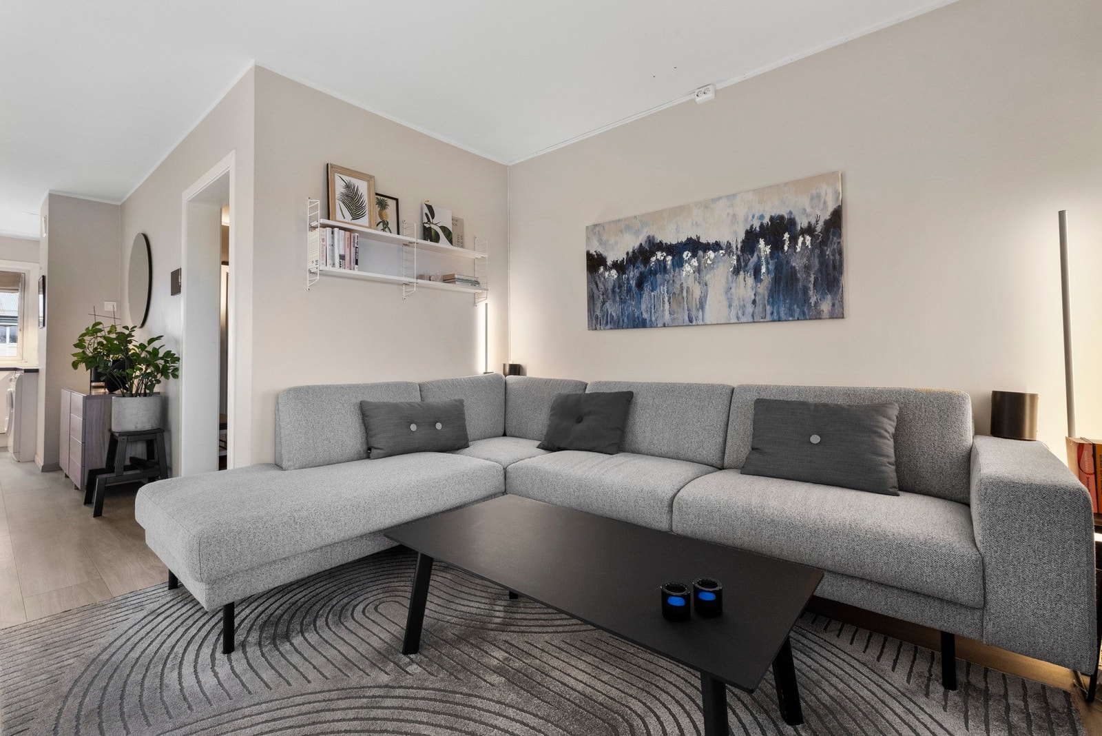 En flott plass for mange personer Galleribilde