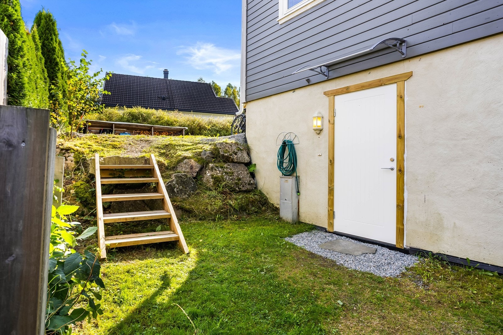 Eget inngangsparti til utleiedelen. Galleribilde