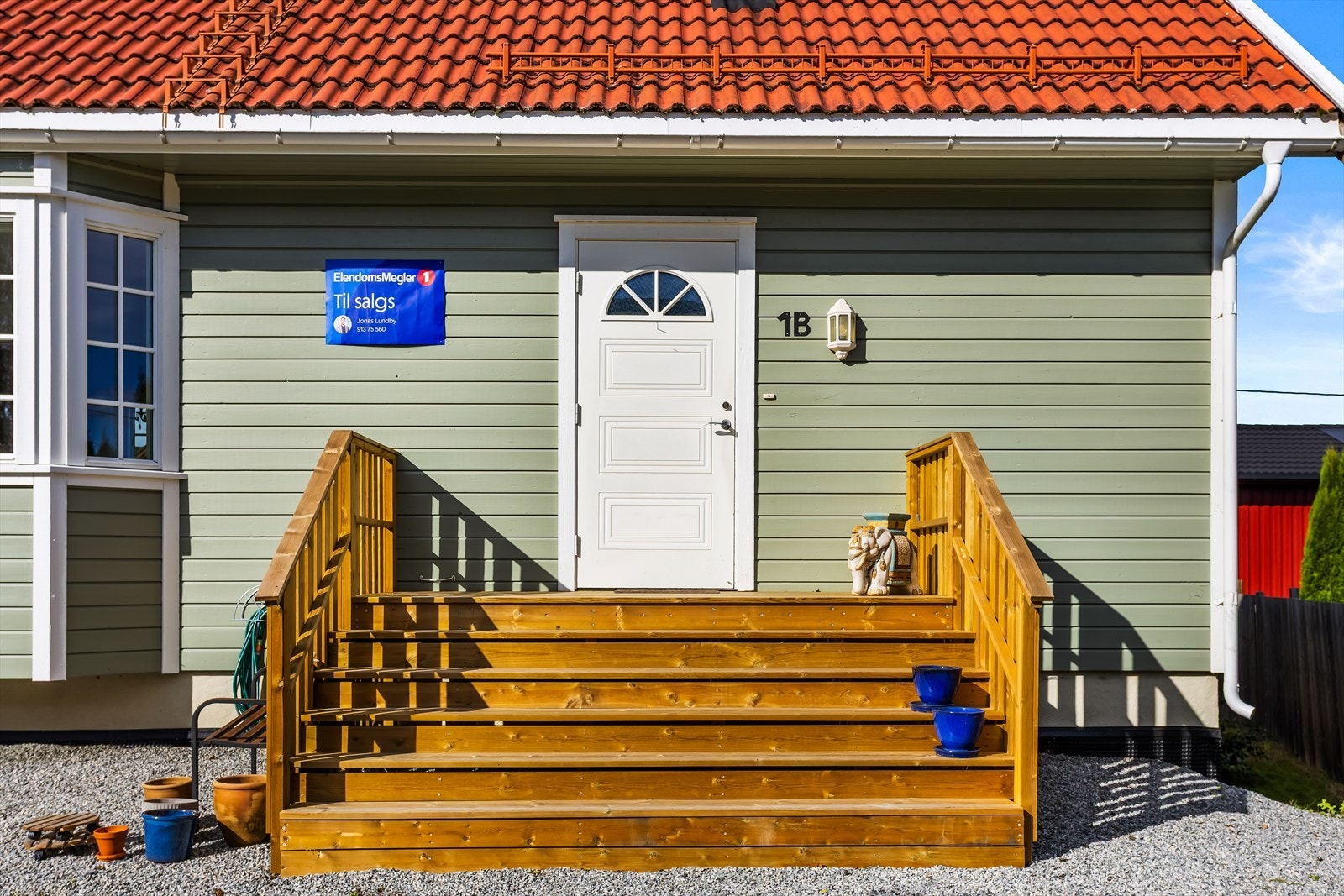 Hyggelig inngangsparti til hoveddelen. Galleribilde