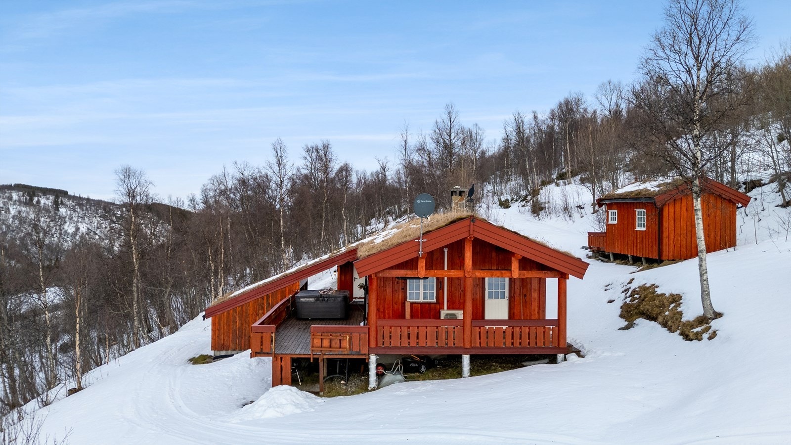 Pen hytte og anneks med fin beliggenhet på Engesvollen i Hessdalen. Galleribilde