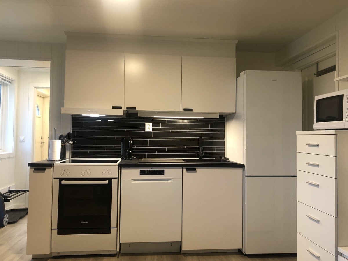 Kjøkken med hvitevarer Galleribilde