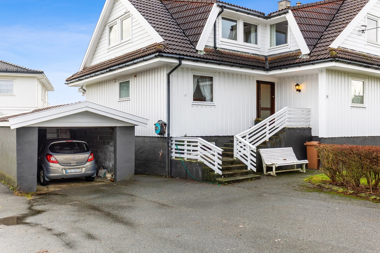 Inngangsparti! Galleribilde