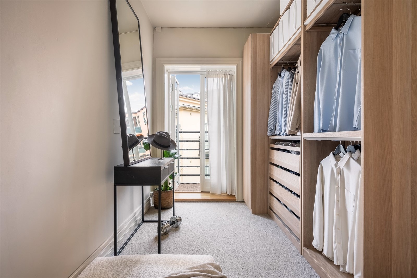 Soverom II er i dag brukt som walk-in, men kan enkelt gjøres om til soverom ved behov. Galleribilde