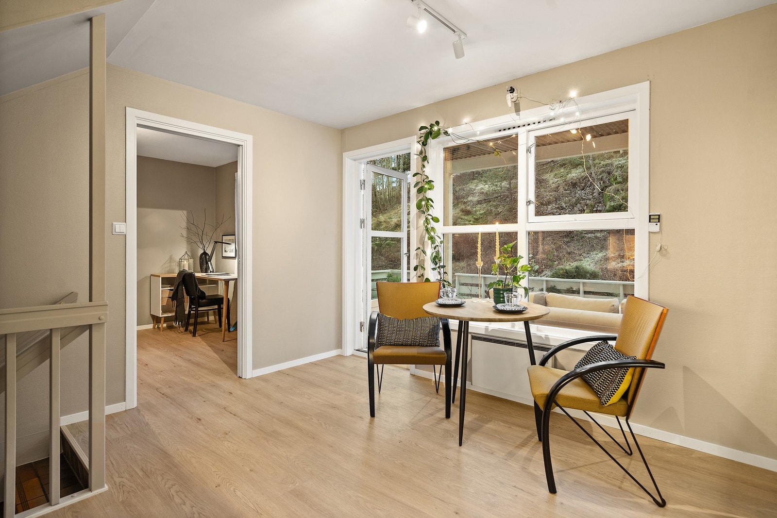 Fra kjøkkenet er det utgang til markterrasse Galleribilde