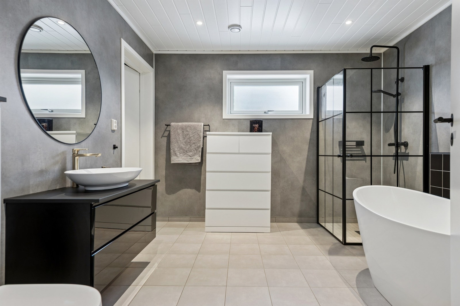 Et romslig og lekkert bad! Galleribilde