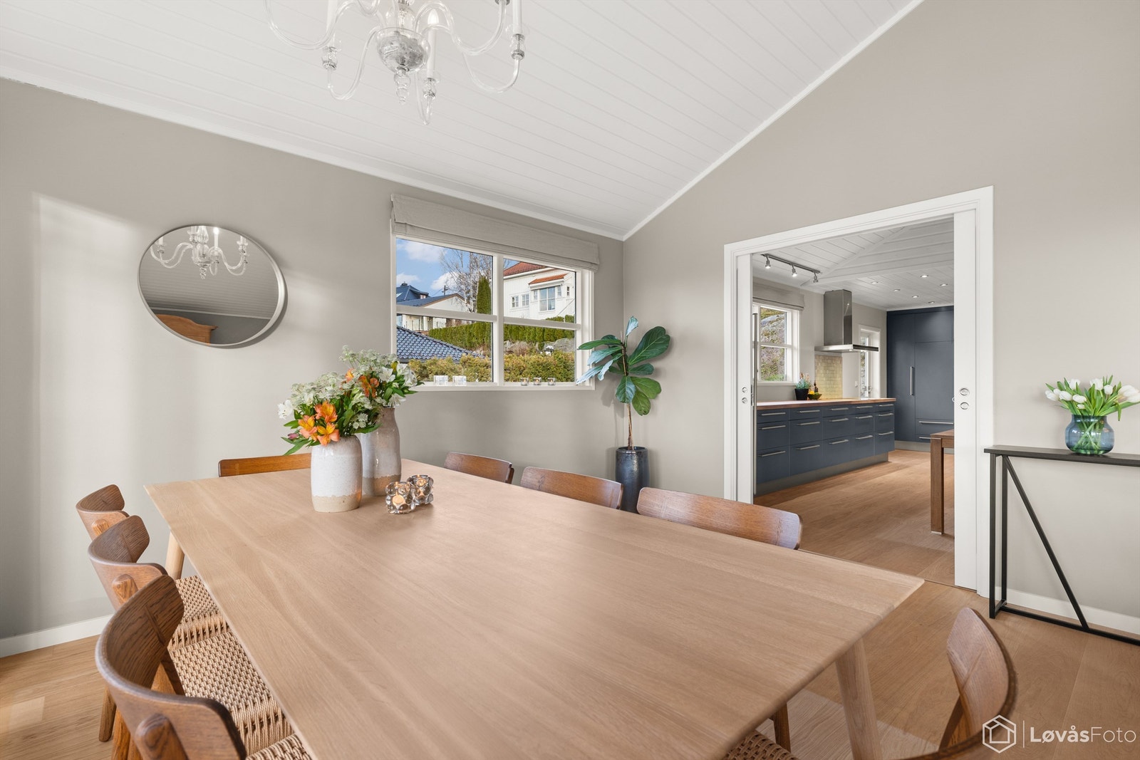 Doble skyvedører til spisestuen og kjøkkenet Galleribilde