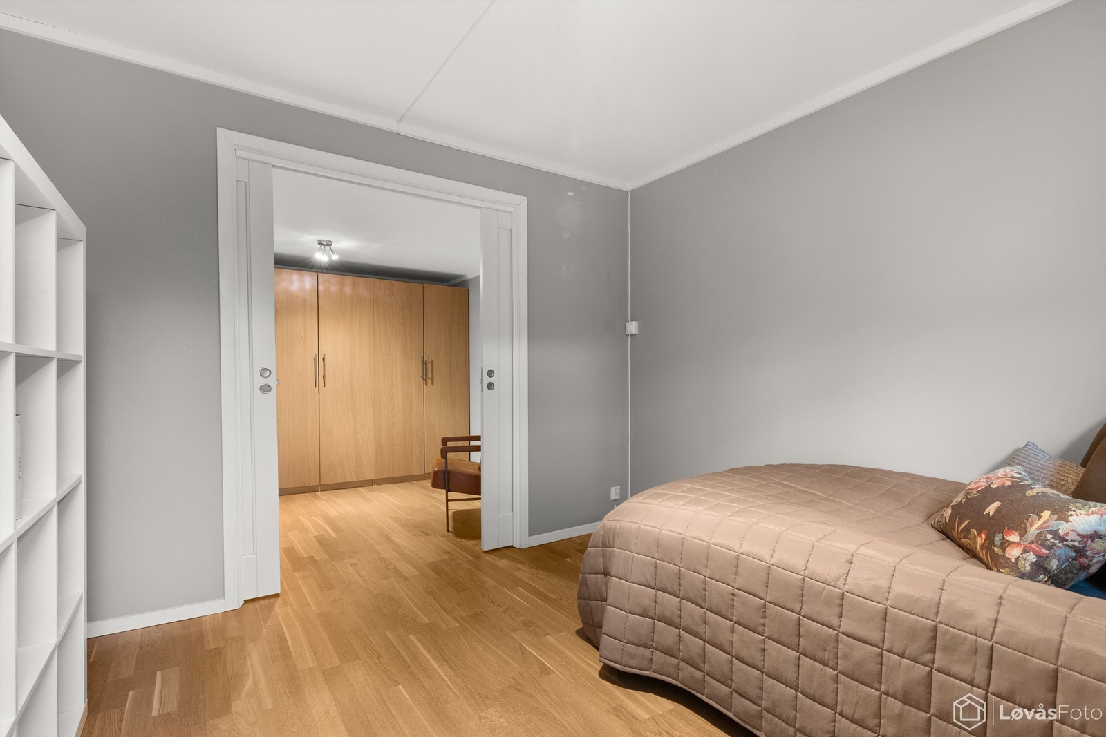 Soverom 4 med tilliggende omkledningsrom Galleribilde