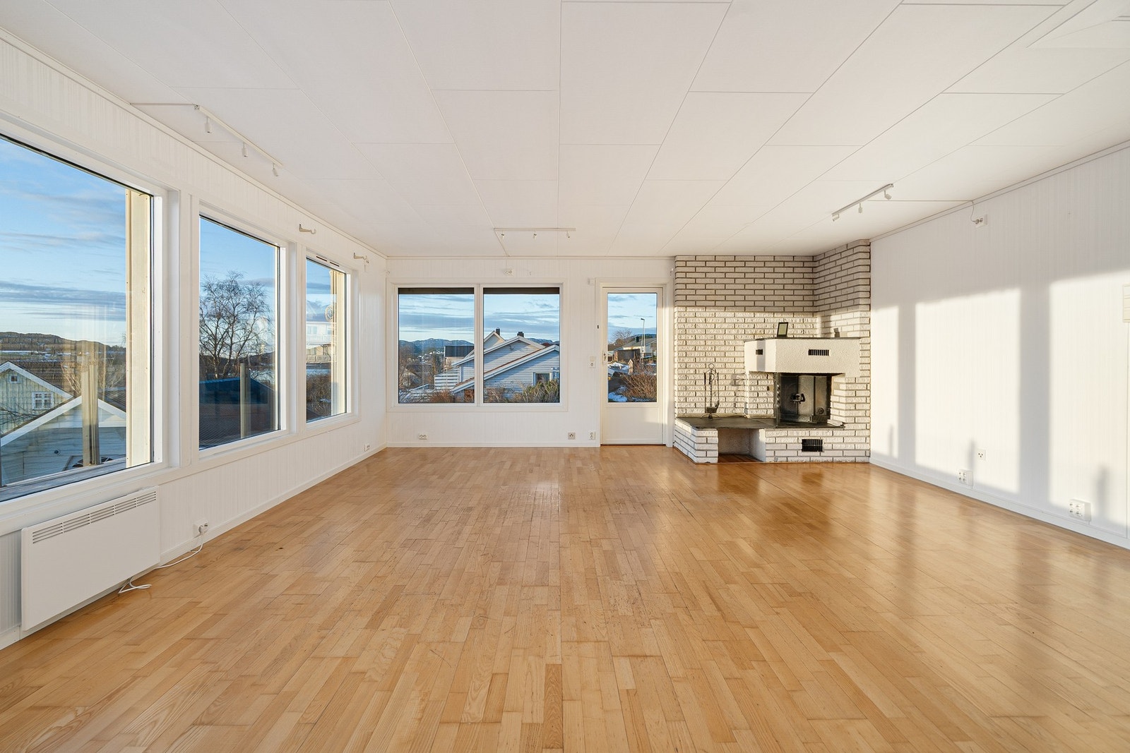 Fra stuen er det utgang til terrasse Galleribilde