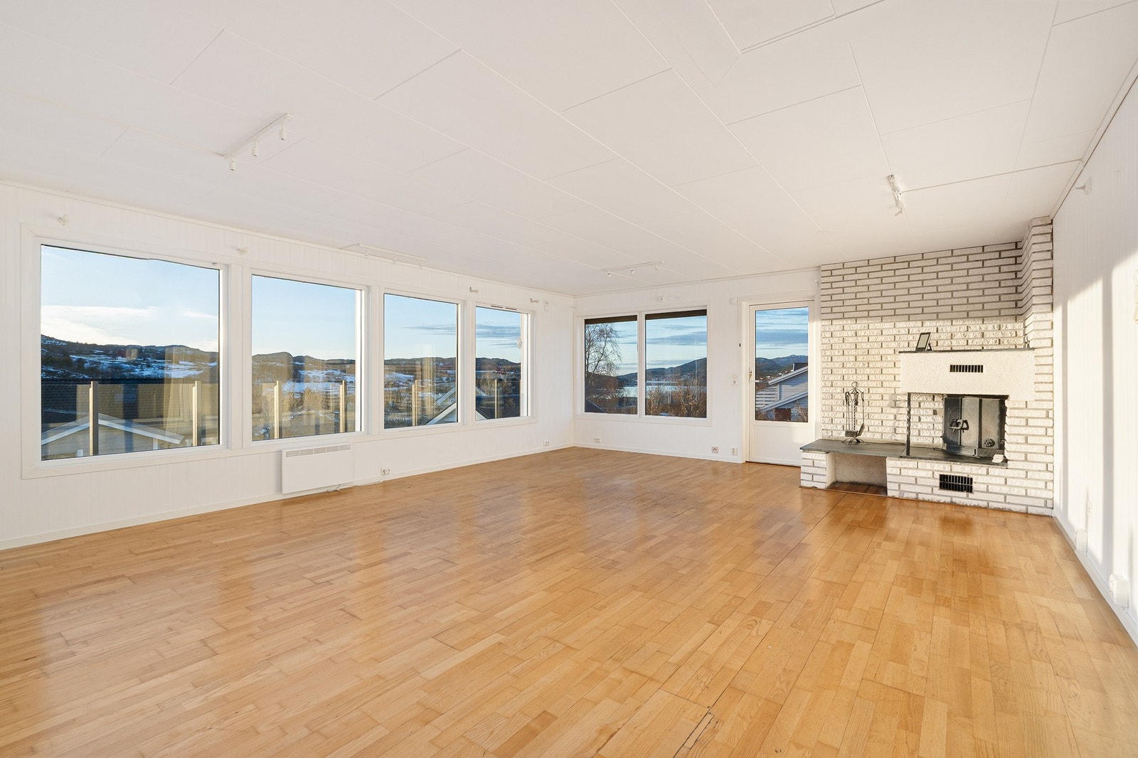 Stor og luftig stue Galleribilde