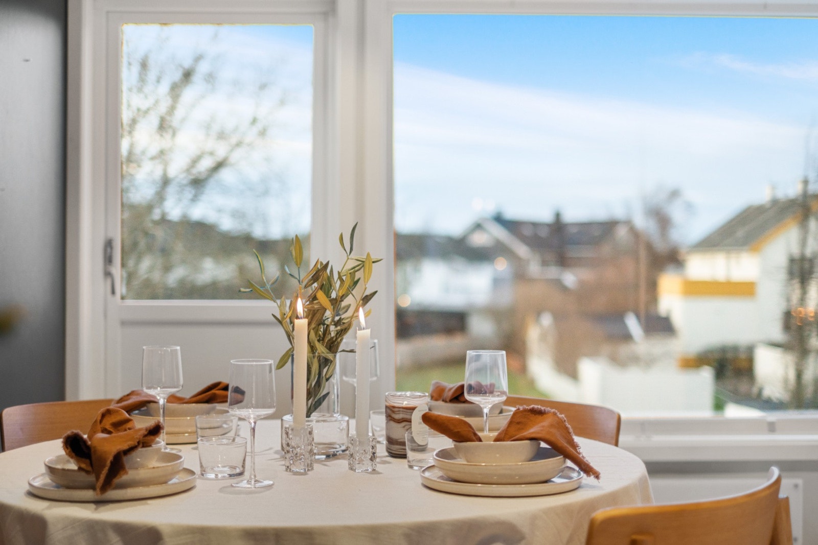 Utgang fra stue til balkong. Galleribilde