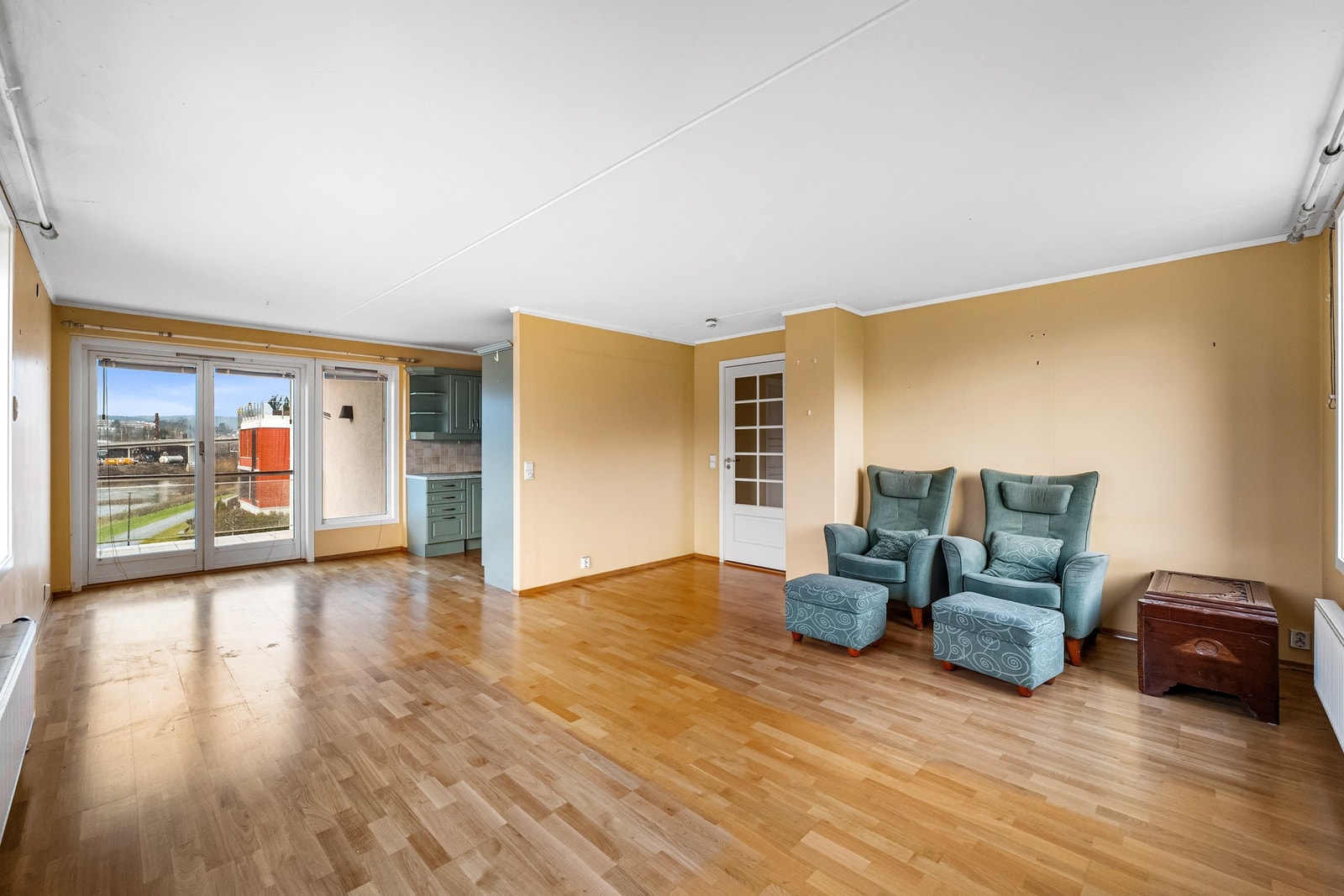 Stue med utgang til balkong Galleribilde