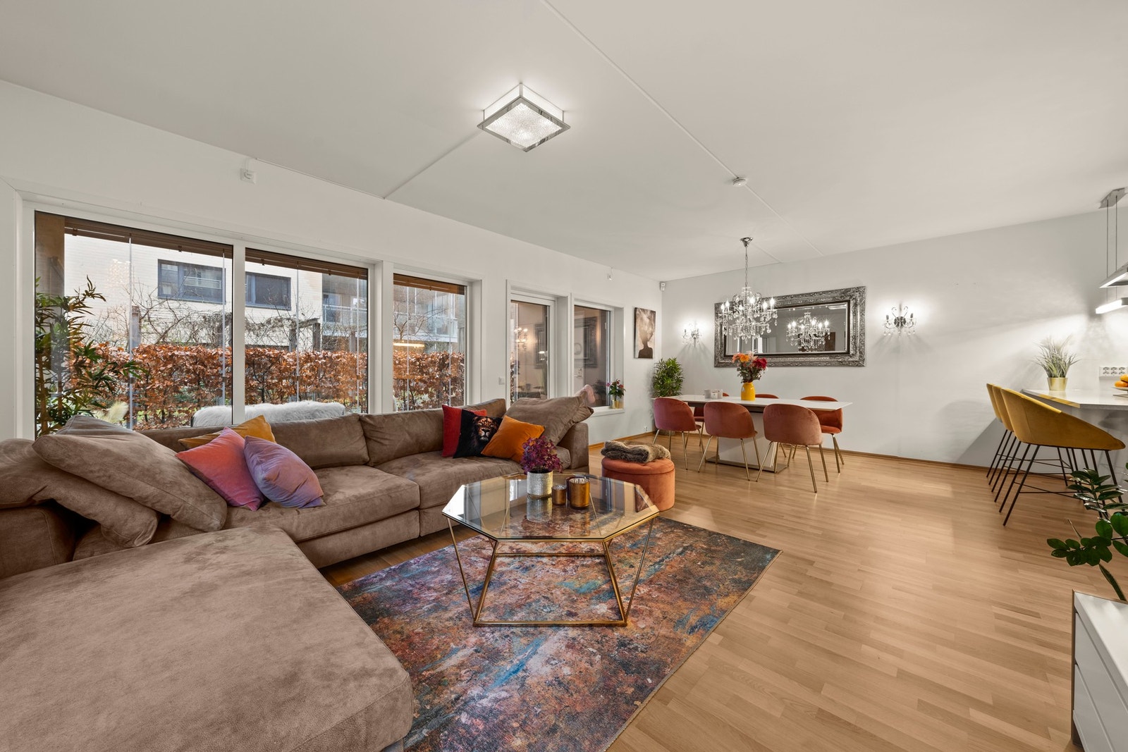 I tillegg har du god plass til en hyggelig spisesone Galleribilde