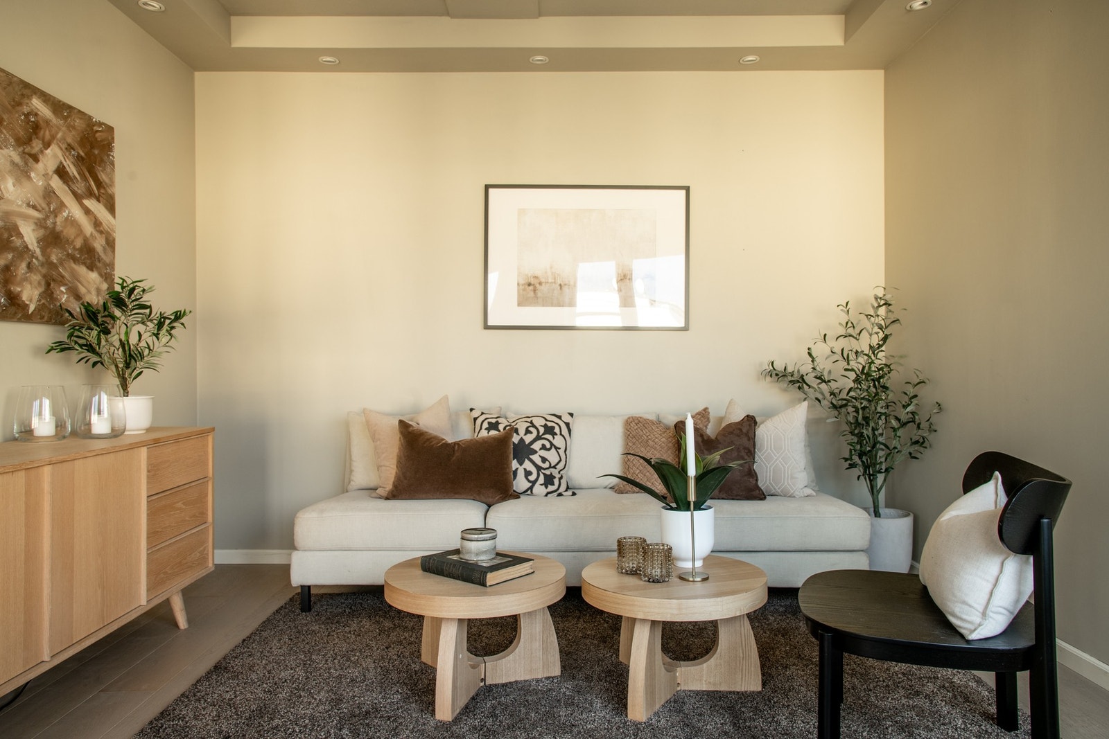 Her bor du i en innbydende bolig med generøst lysinnslipp og franske balkonger. Galleribilde