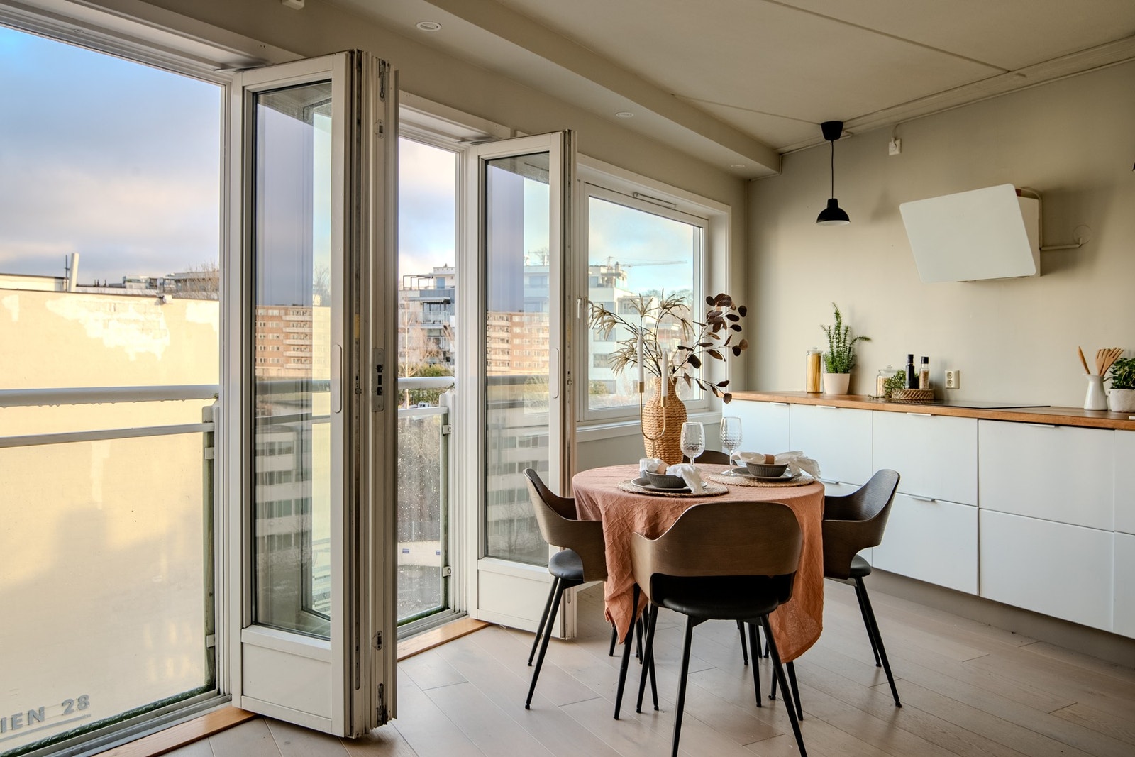 De to franske balkongene bidrar til å åpne opp for frisk luft. Galleribilde