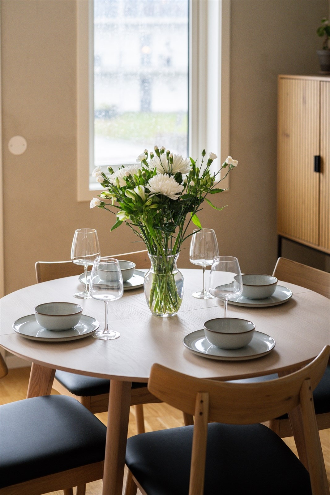 Her kan du invitere venner og familie på hyggelige sammenkomster! Galleribilde