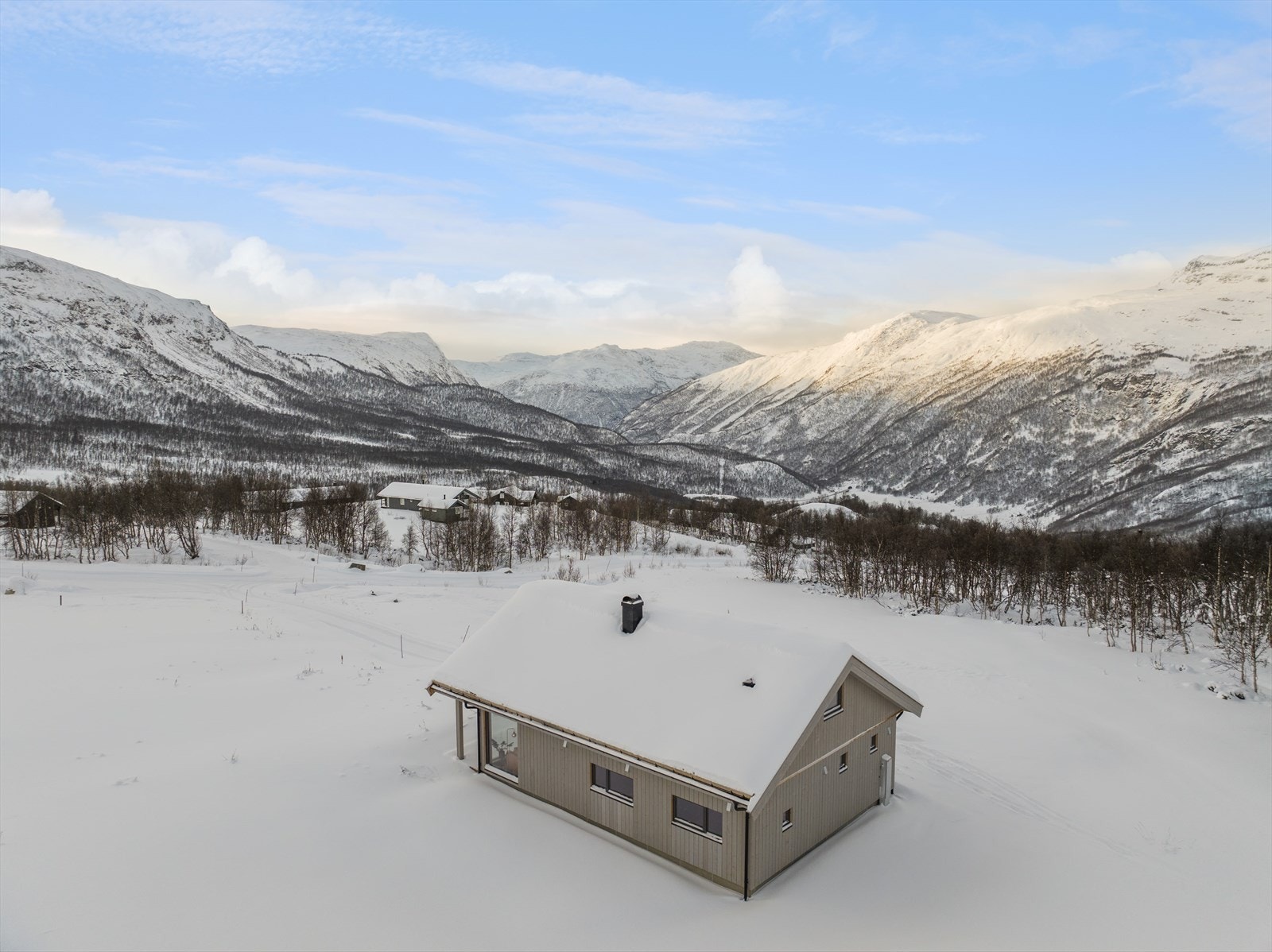 Innholdsrik fritidsbolig innredet med 8 sengeplasser Galleribilde