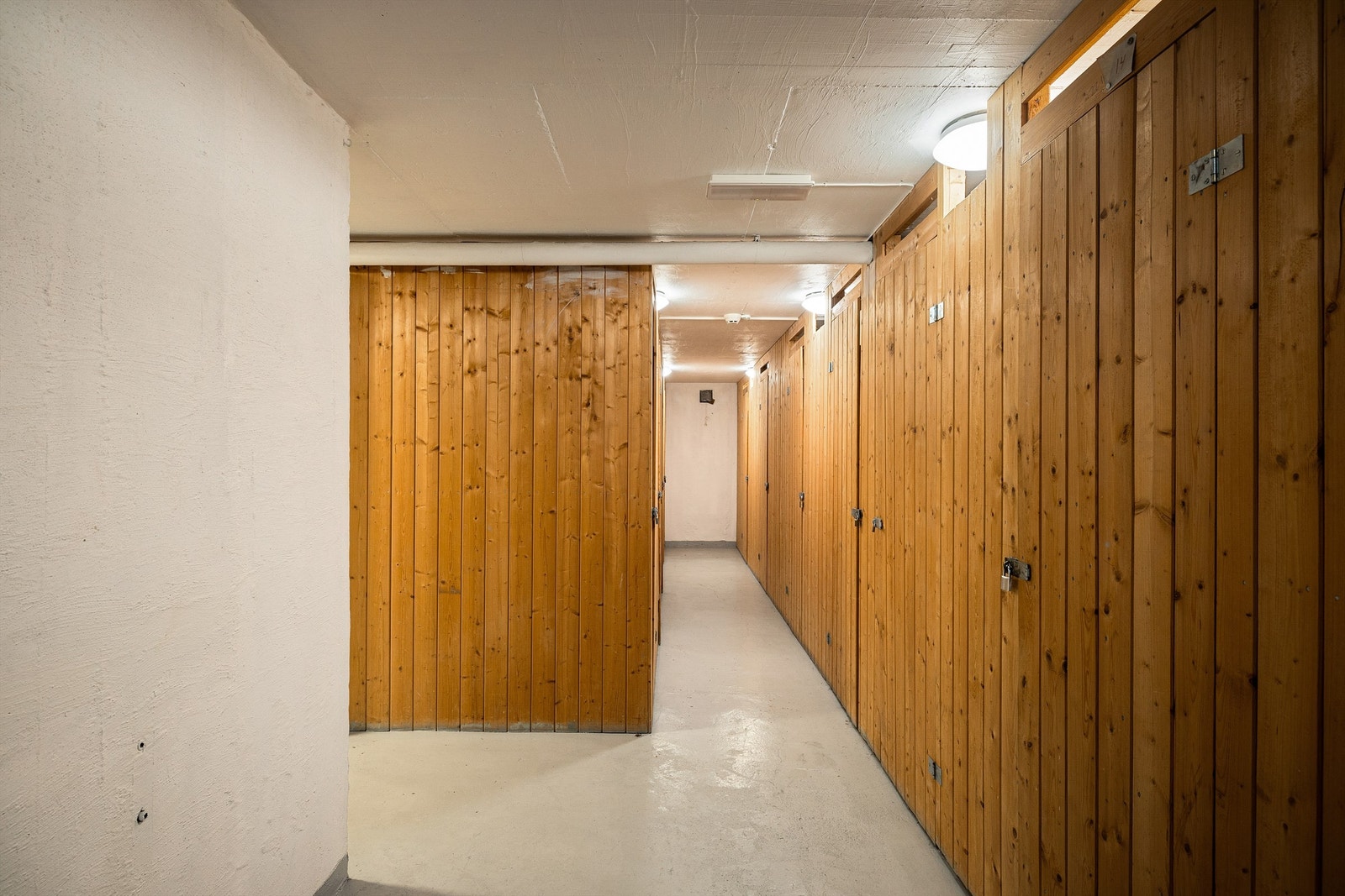 Felles kjeller der leiligheten disponerer to boder på til sammen ca. 4 kvm. Galleribilde