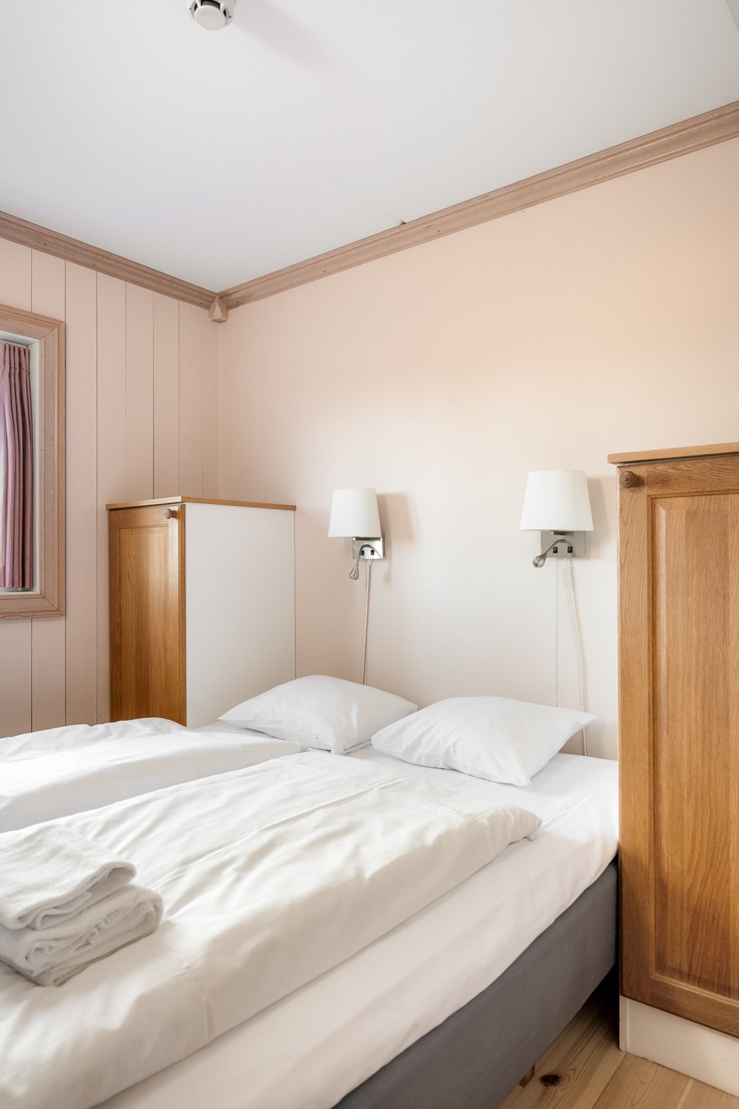 Soverommene har smarte skapløsninger. Galleribilde