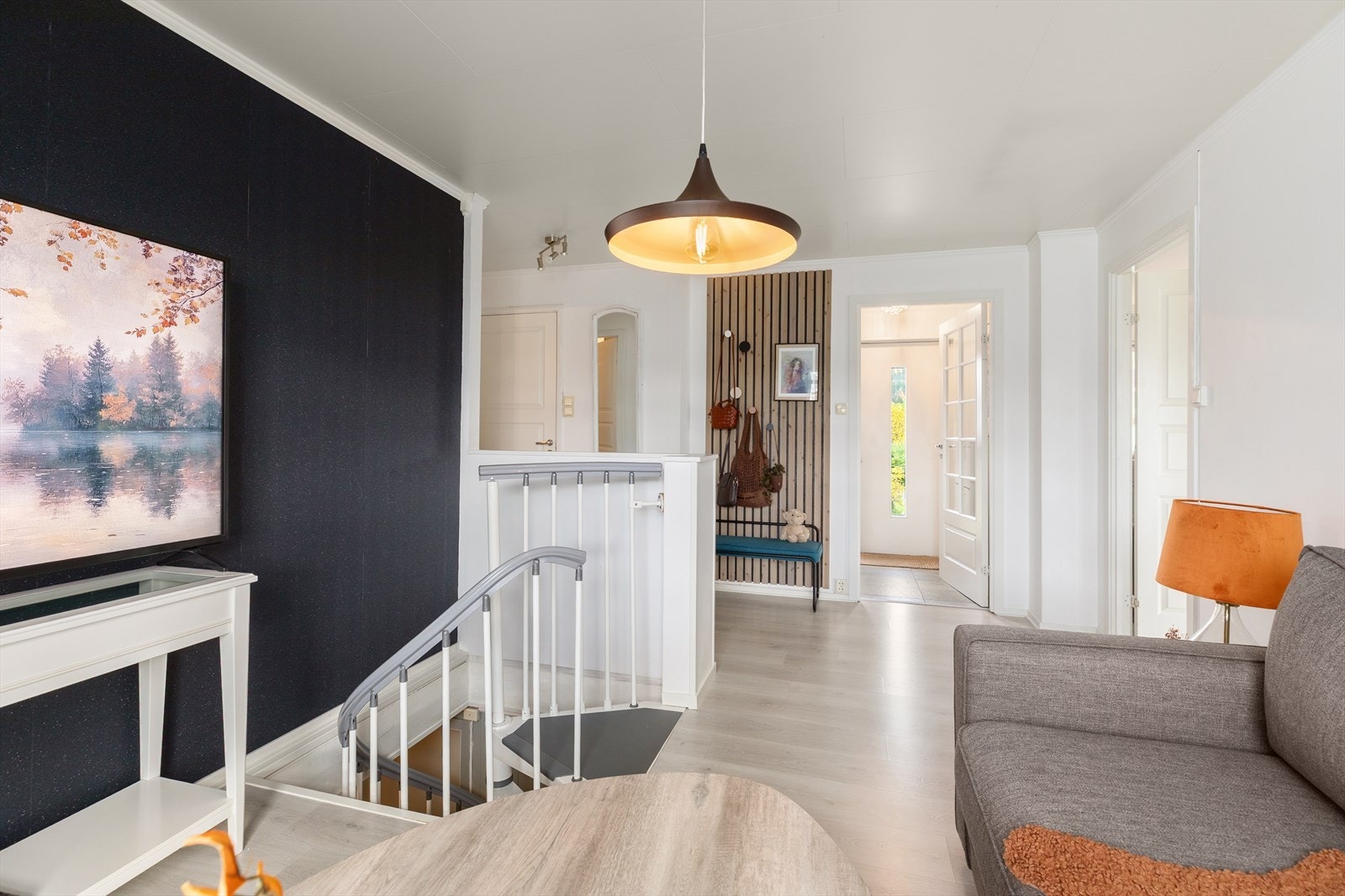 Vindeltrapp til kjelleren Galleribilde