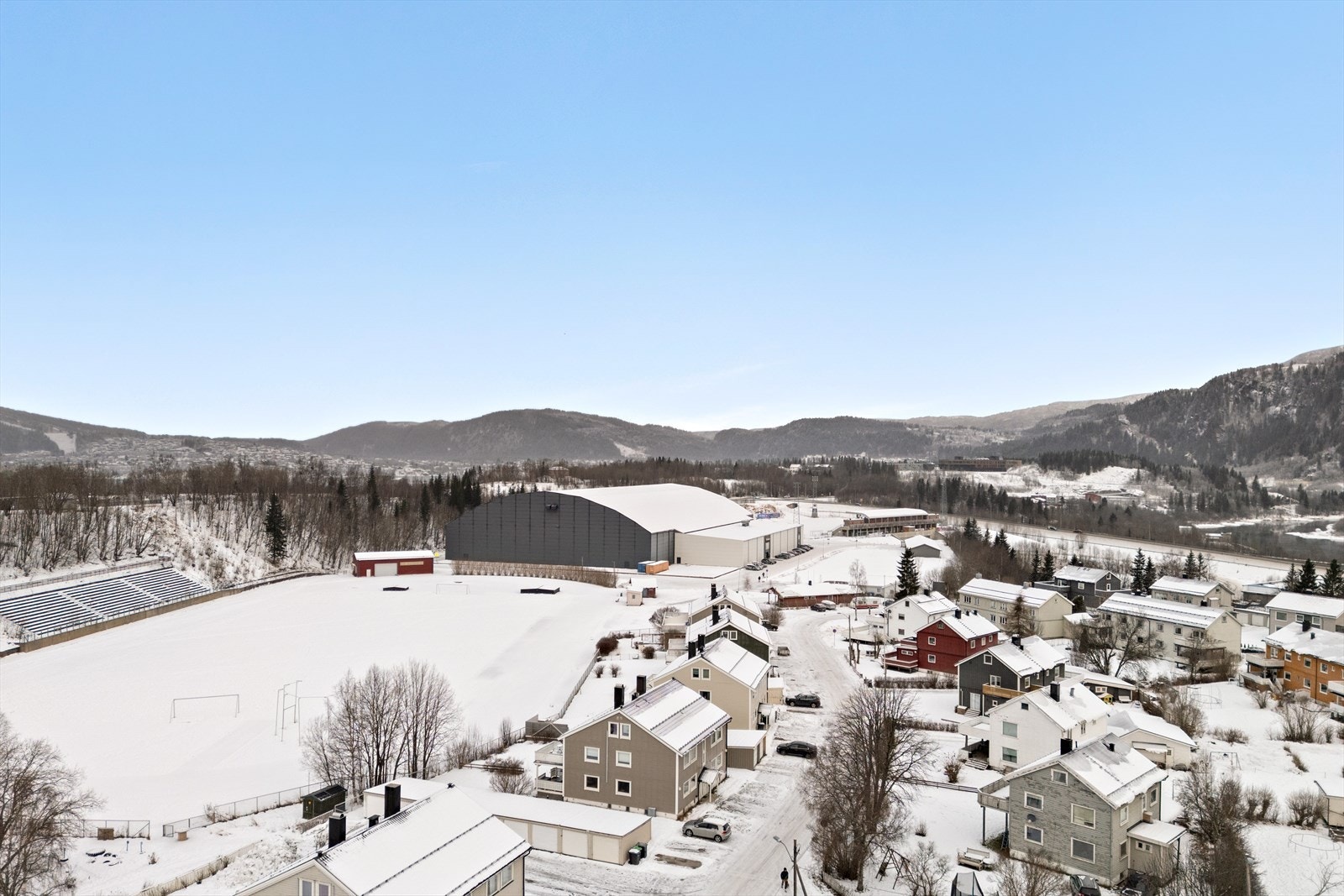 Det er også kort avstand til sentrum av Mo i Rana med ca. 2,4 km. Galleribilde