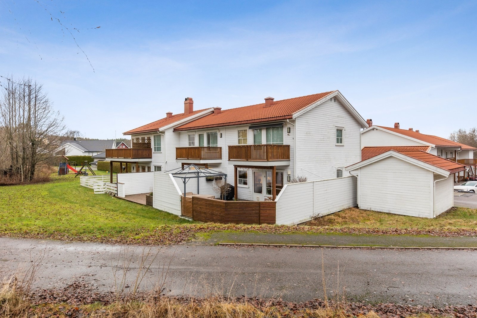 Bekkejordet 14 A ligger i en barnevennlig blindvei, i et attraktivt boligområde på Vear i Tønsberg kommune. Velkommen til hyggelig visning! Galleribilde