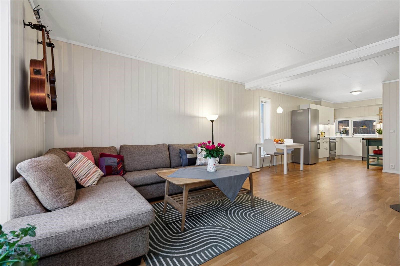 Moderne 3-roms leilighet fra 2013 med en åpen og sosial planløsning. Galleribilde