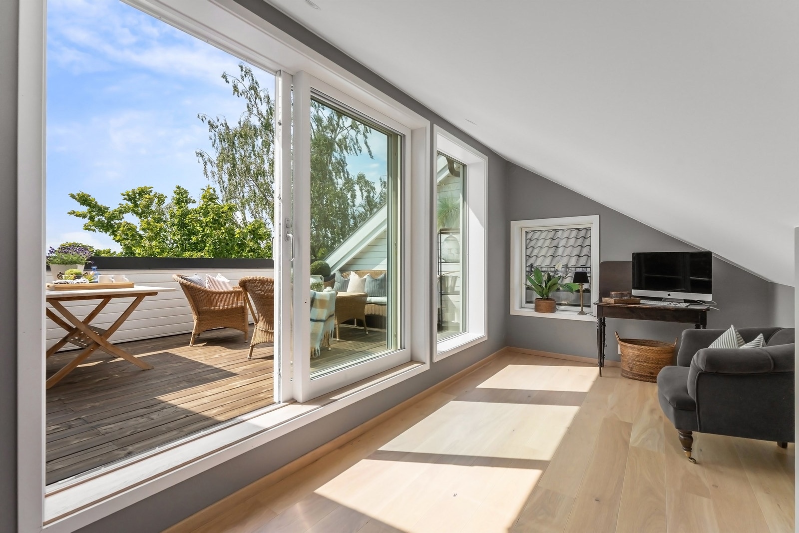 Fra stuen er det utgang til takterrassen Galleribilde