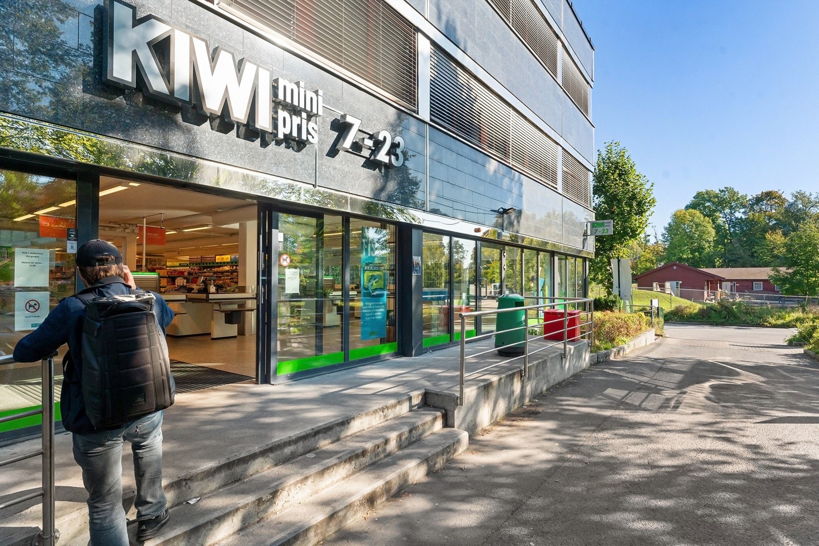 Det finnes flere dagligvarebutikker i nærområdet Galleribilde