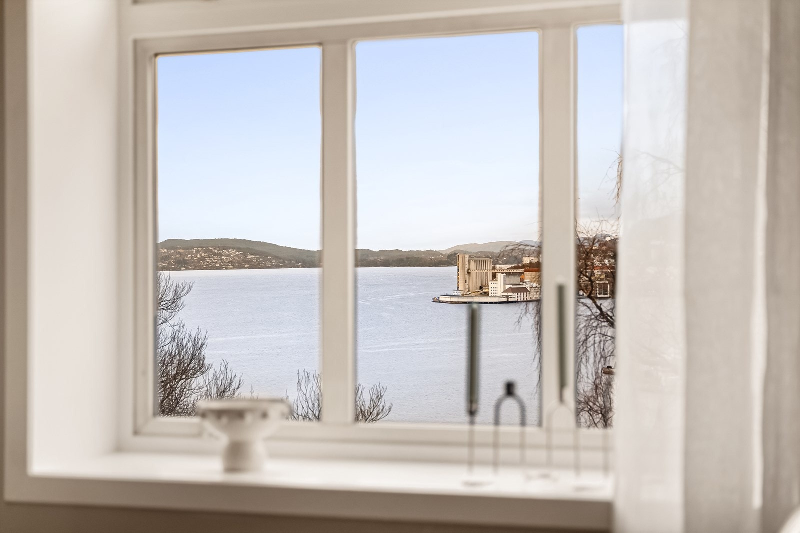 Nydelig utsikt fra stuevinduet! Galleribilde