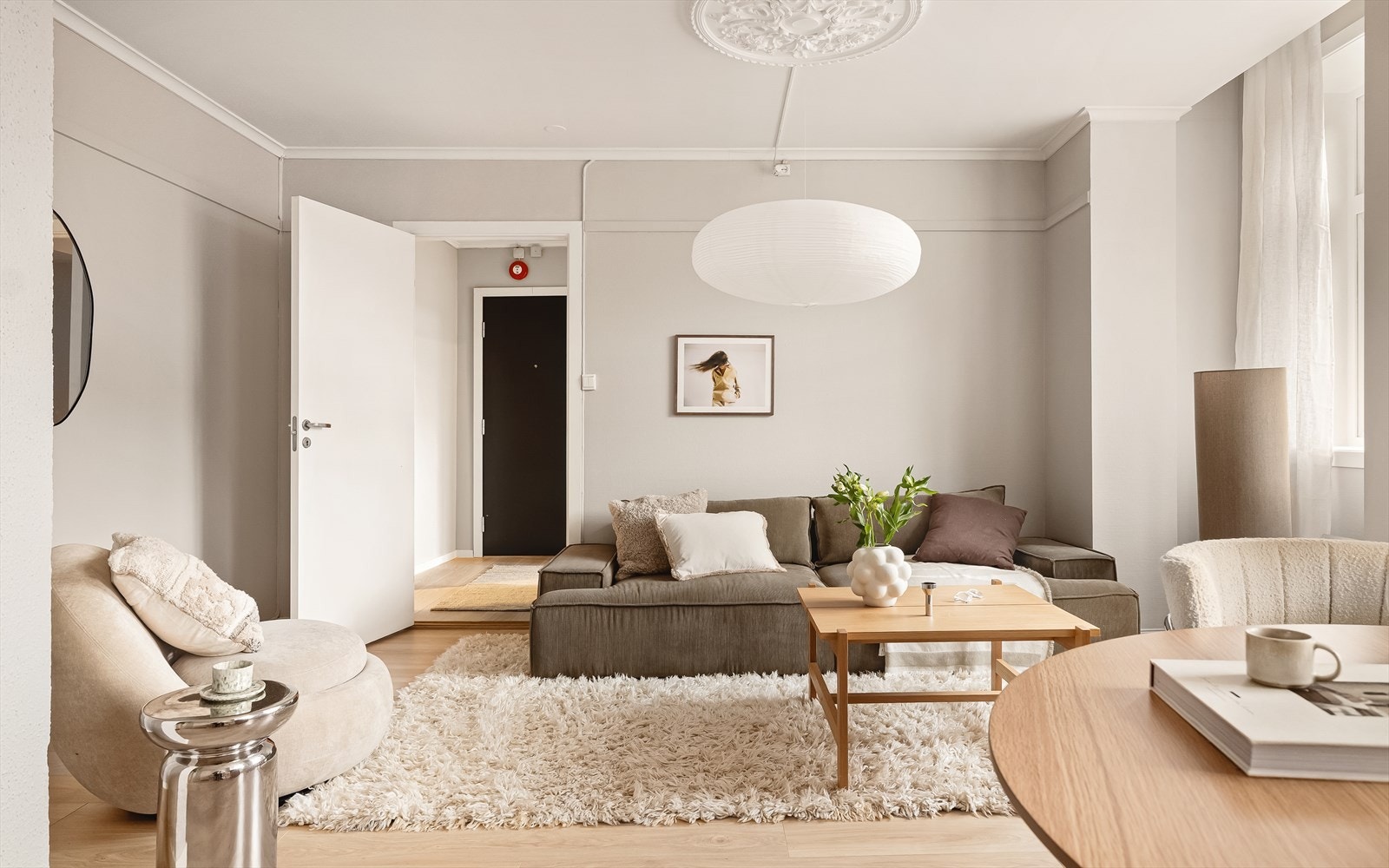 Praktisk plass for sofagruppen. Galleribilde