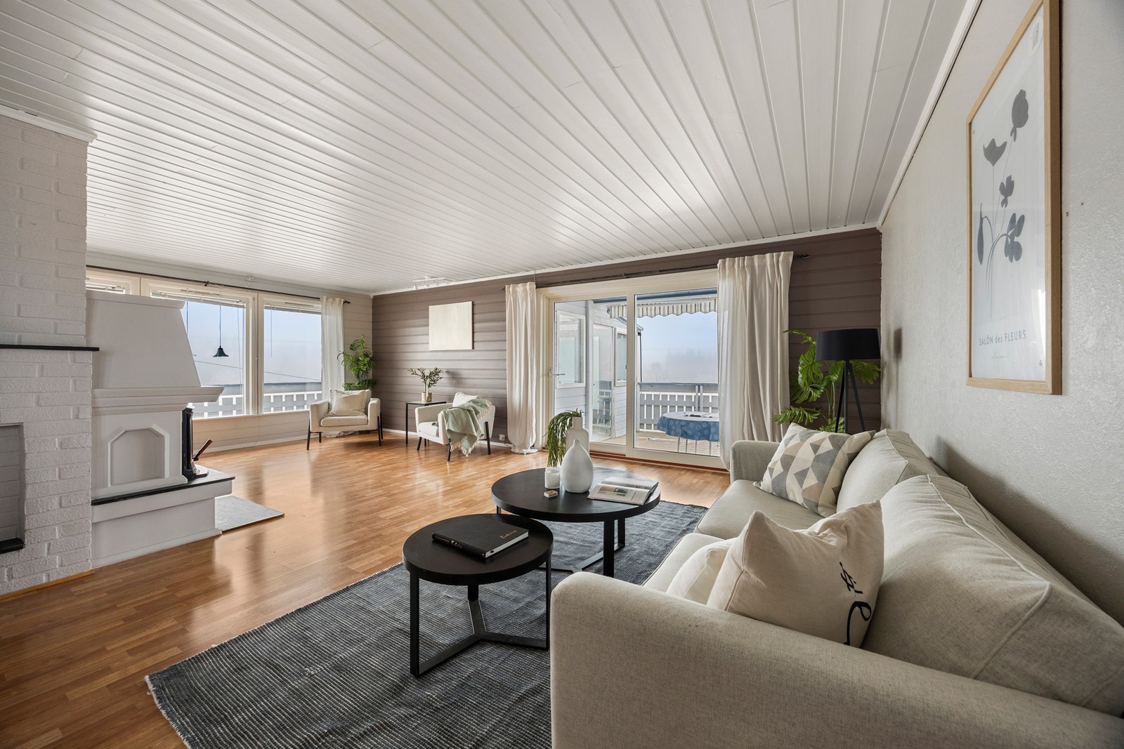 Det er oppvarming fra vedfyring, elektrisitet og varmepumpe Galleribilde