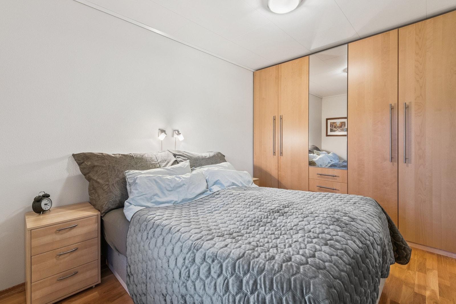 Hovedsoverommet har god plass til dobbeltseng og garderobe. Galleribilde