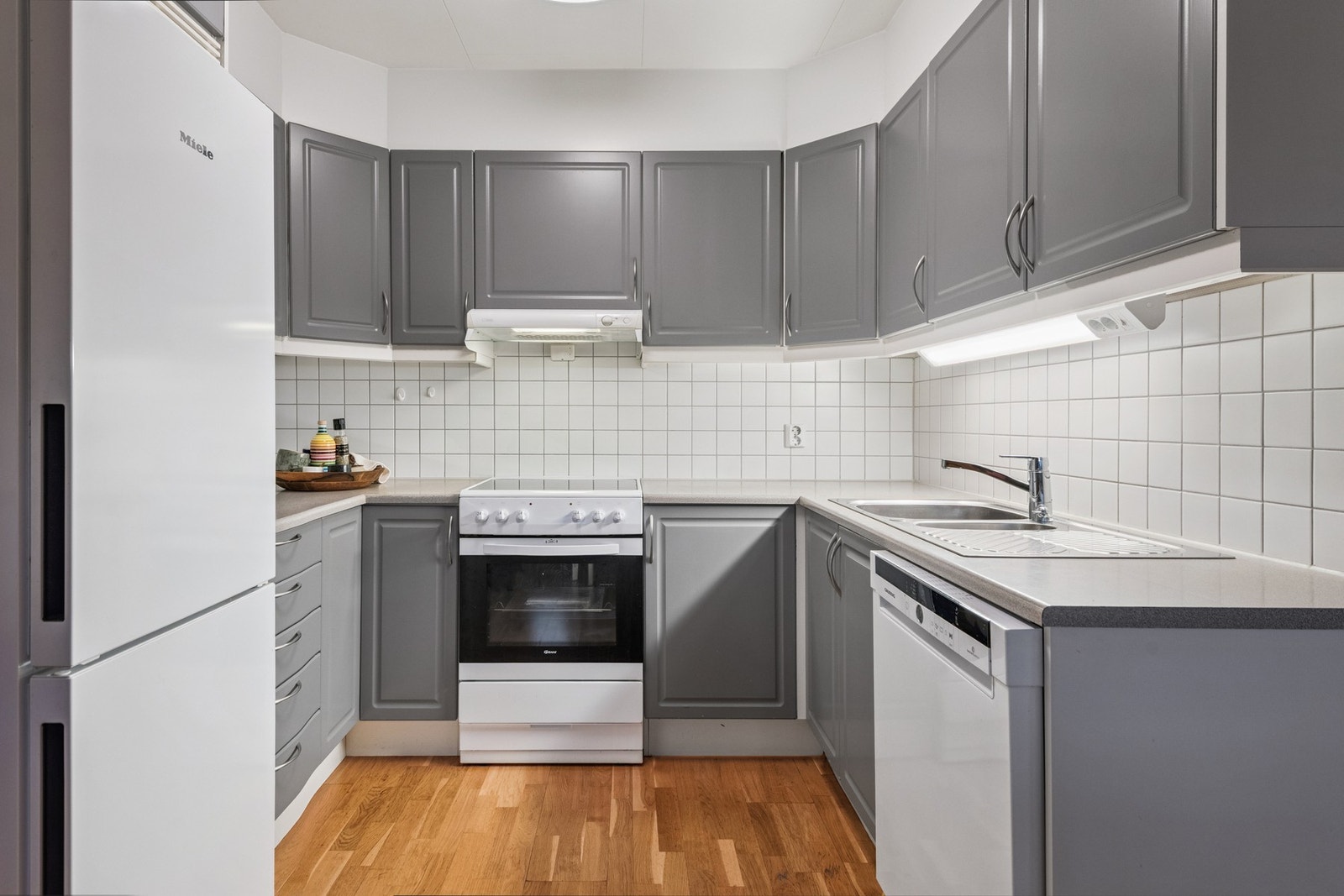 Kjøkken med avsatt plass til hvitevarer. Galleribilde